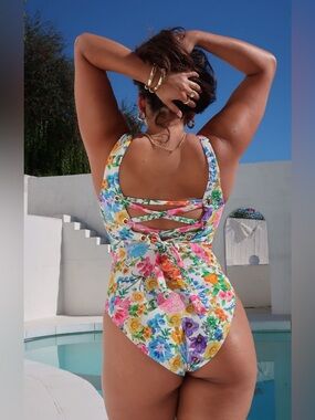 Show Me Your Mumu Miramar Beach Floral Rib Scrunch One Piece Swimsuit - Size S